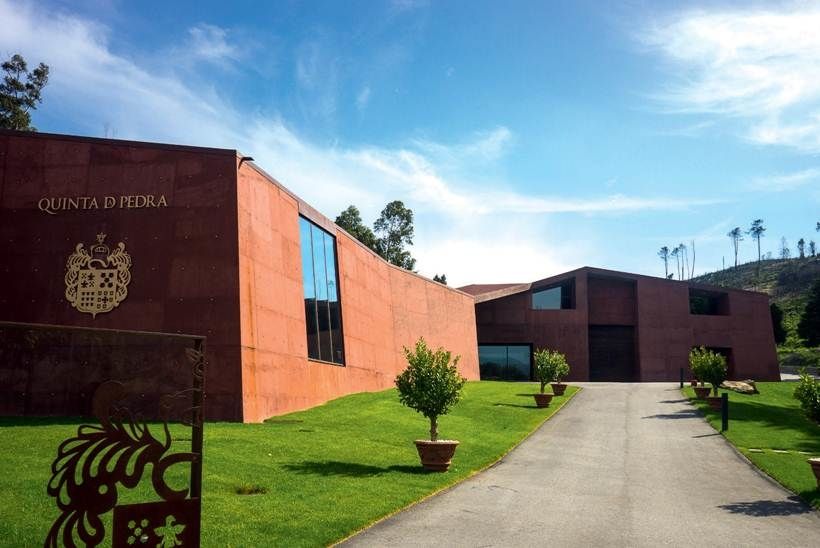 Quinta da Pedra, in the north of Portugal: 43 hectares planted with Alvarinho in a historic dwelling of the Alto Minho region